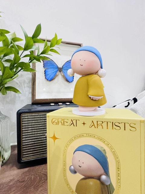 Girl with a Pearl Earring Art Toy