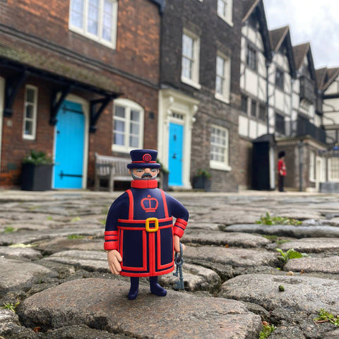 Beefeater & Raven Figure - London Souvenir - Historic Royal
